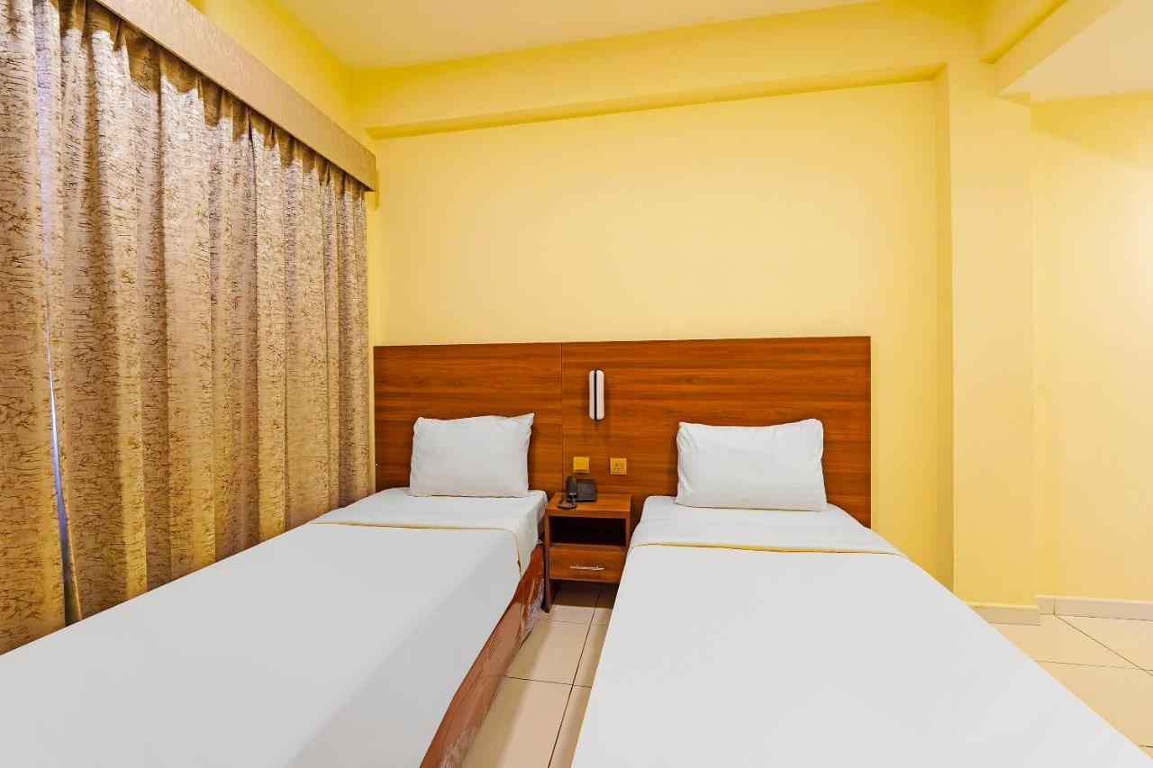 Oyo 925 Emirates Hotel Dubai Buitenkant foto