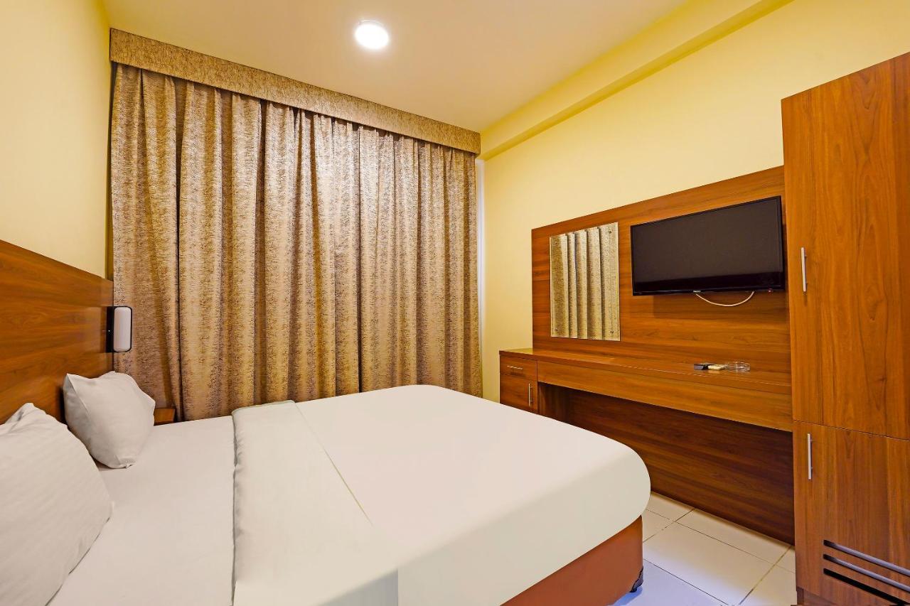 Oyo 925 Emirates Hotel Dubai Buitenkant foto